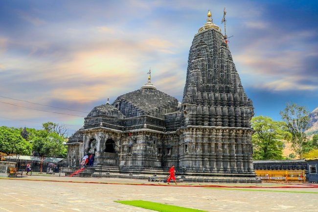 त्र्यंबकेश्वर ज्योतिर्लिंग का सम्पूर्ण इतिहास, महत्व, कथा और पूजा विधि | Jyotirling.com